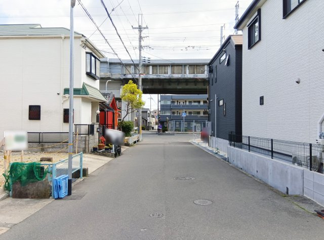 上大市１丁目土地の前面道路含む現地写真