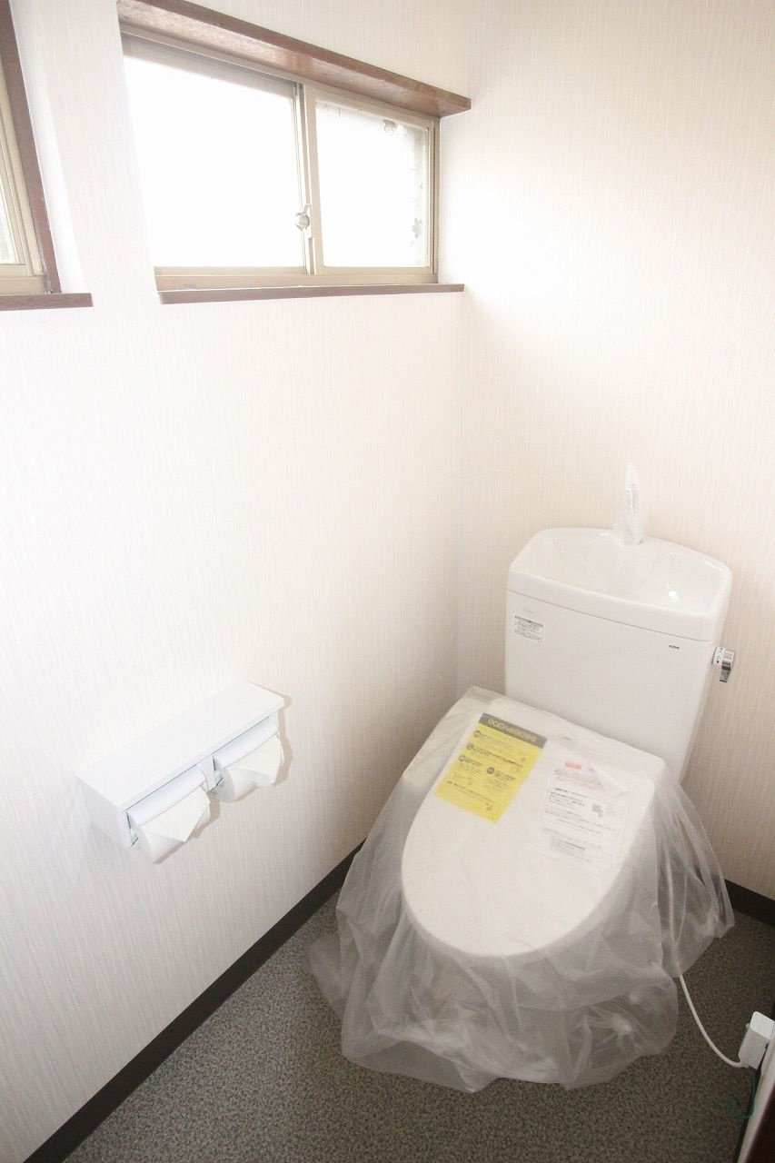 小山市喜沢のトイレ|1階トイレ、新品交換済み！