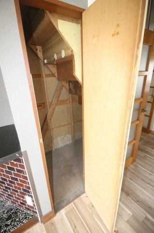 小山市喜沢の収納|階段下収納です