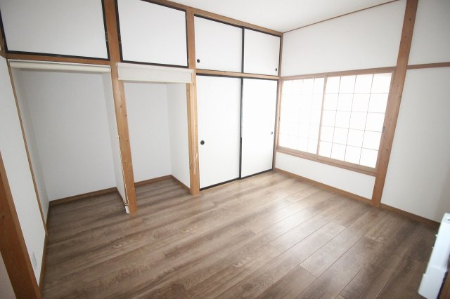 小山市喜沢の洋室|1階北西側洋室、6帖です