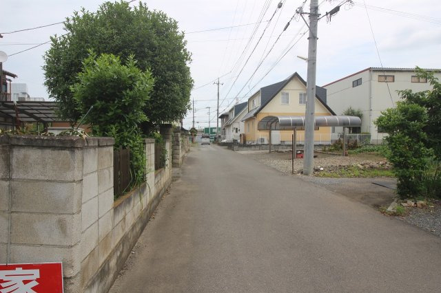 小山市喜沢の前面道路含む現地写真|南側前面道路です、西側から撮影