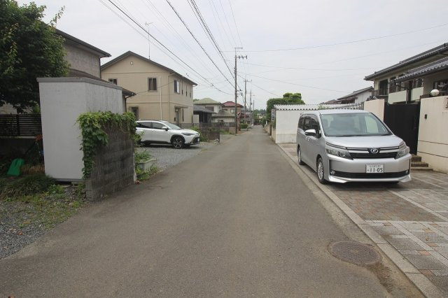 小山市喜沢の前面道路含む現地写真|南側前面道路です、東側から撮影