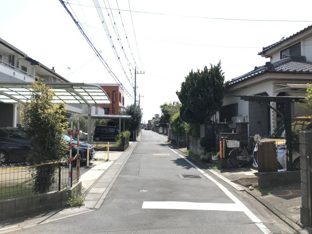 『鴻巣駅』東口17分・業務スーパー1分の住宅用地の前面道路含む現地写真