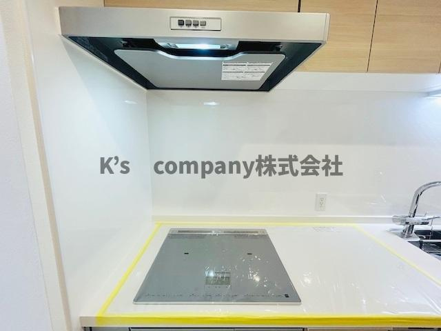 茅ヶ崎市赤羽根　ライオンズマンション湘南茅ヶ崎のキッチン|お手入れのしやすいIHクッキングヒーター☆小さいお子様のいるご家庭には安心の設備です◇