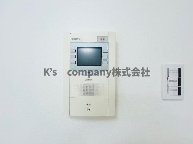 茅ヶ崎市赤羽根　ライオンズマンション湘南茅ヶ崎のセキュリティ|訪問者の顔が見えるテレビモニター付きインターフォン♪
