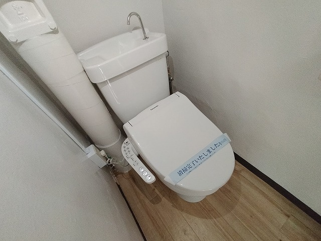 神戸市北区鈴蘭台東町６丁目の賃貸マンションのトイレ