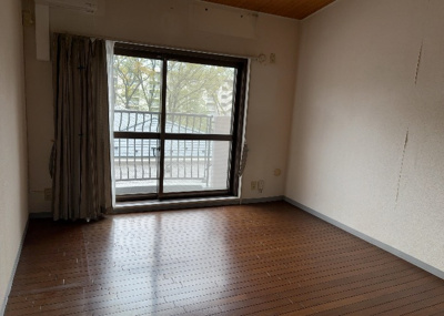 【居間・リビング】 | オリオエント東林間ー２ | リビングの間取りの種類は大きくわけてリビングとダイニングが別になっているタイプ、リビングダイニング一体型です。どちらも一長一短ですので、家を選ぶ時はその両面をチェックして決めるようにしましょう。