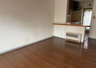 【居間・リビング】 | オリオエント東林間ー２ | 直線タイプはLとDKを一直線に並べた形で対面キッチンのタイプです。一般的なのでよく見かけるかもしれません。直線タイプに似た直接アイランドタイプは、キッチンとダイニングの間に壁がない分広く感じられます。