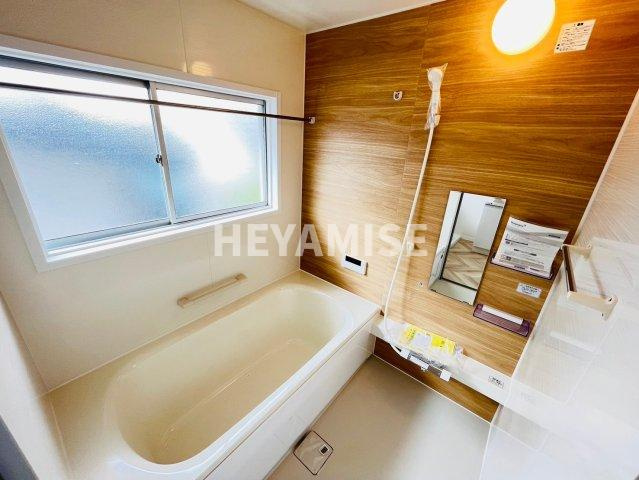 女の都3丁目戸建の浴室