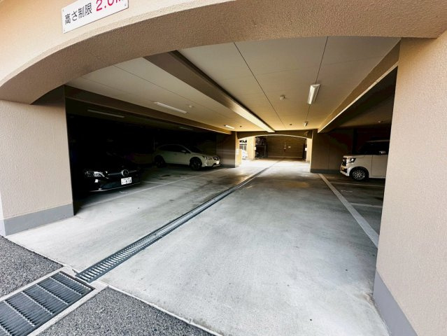 ライオンズマンション須磨妙法寺の駐車場