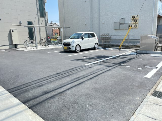 estellaの駐車場