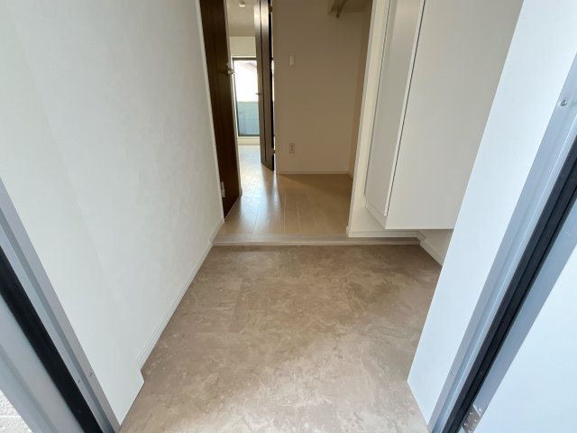 estellaの玄関|別部屋同一間取りのお写真となります。