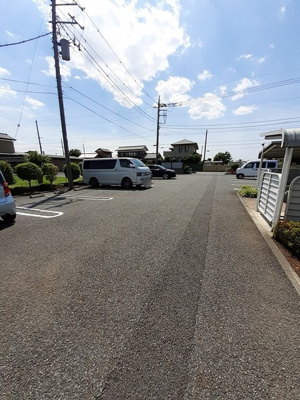【駐車場】 | モントレ・アマリー | 駐車場です