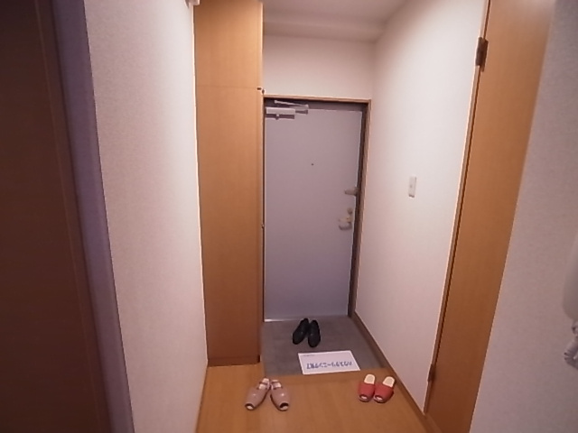 神戸市兵庫区松本通４丁目のアパートの玄関