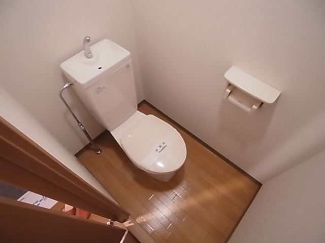 神戸市兵庫区松本通４丁目のアパートのトイレ|トイレ