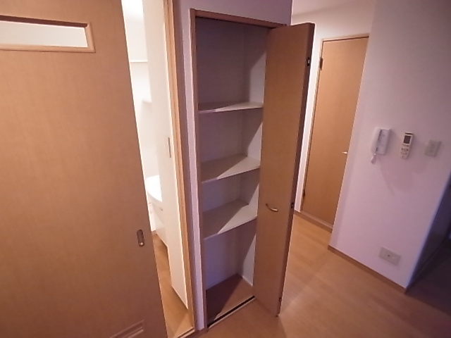 神戸市兵庫区松本通４丁目のアパートの収納|クローゼット