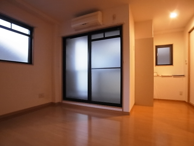 神戸市兵庫区松本通４丁目のアパートの内装|室内