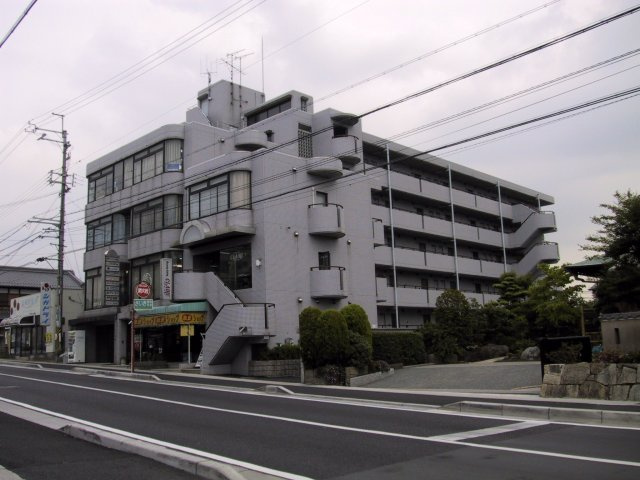 大津市一里山４丁目の事務所の外観