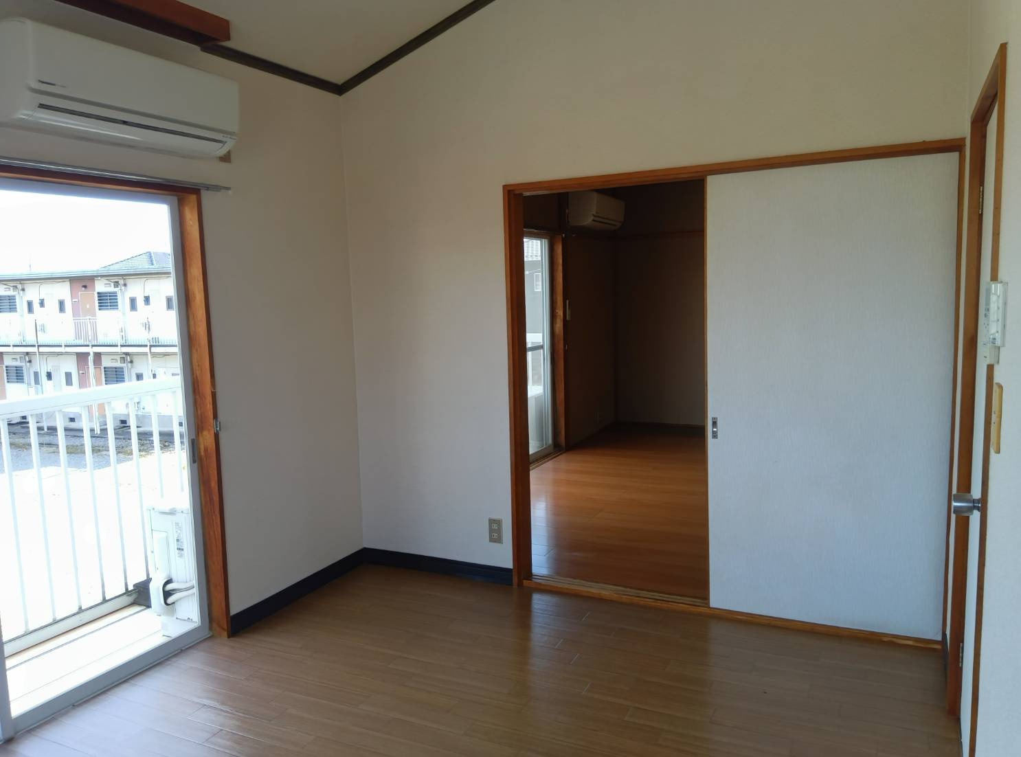 リンムーハイツの居間・リビング