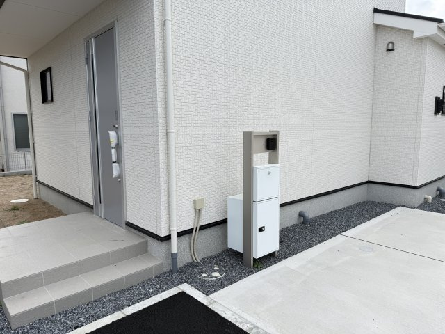 リナージュ高崎新保田中町24-1期　2号棟の設備|モニター付きインターホンと宅配ボックスが標準装備！