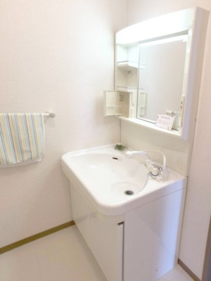 【洗面所】 | コンフォールシャトー