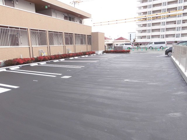 アグレアーブルの駐車場