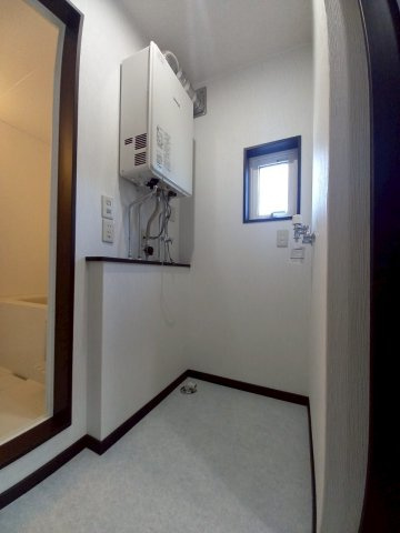 武佐4丁目　中古住宅のランドリースペース