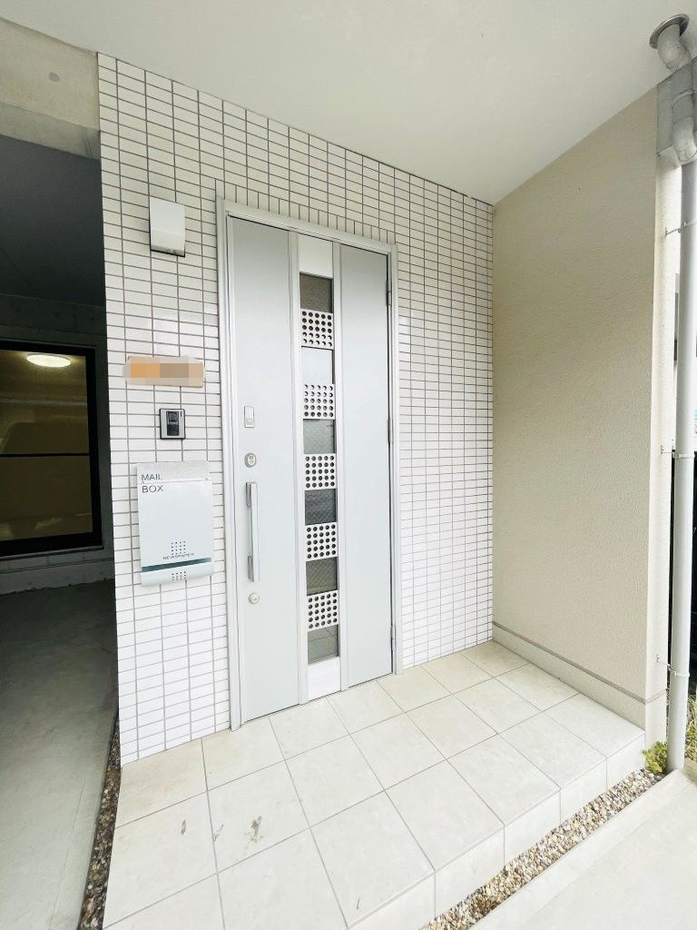 岡崎市栄町5丁目の玄関