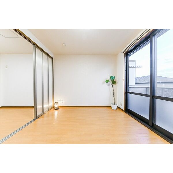 エスペランサⅡの居間・リビング