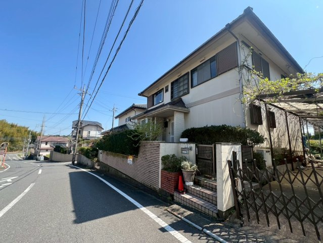 上本佐倉１丁目　中古戸建の前面道路含む現地写真