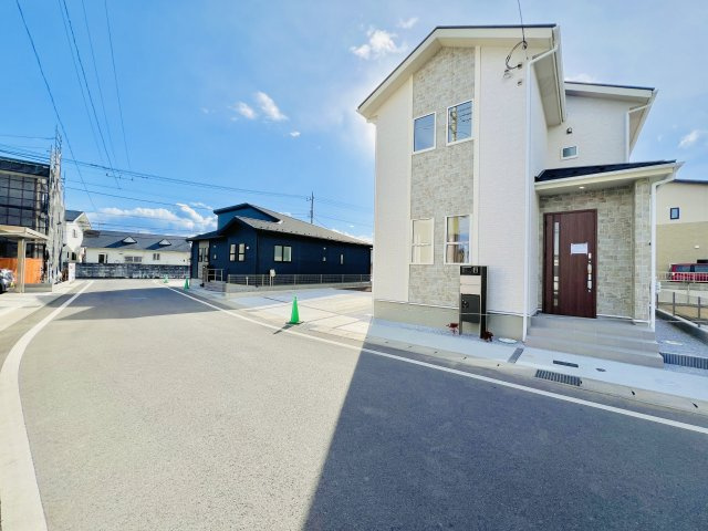 前橋市後家町の前面道路含む現地写真|前面道路6ｍで駐車が苦手な方にもおススメ♪