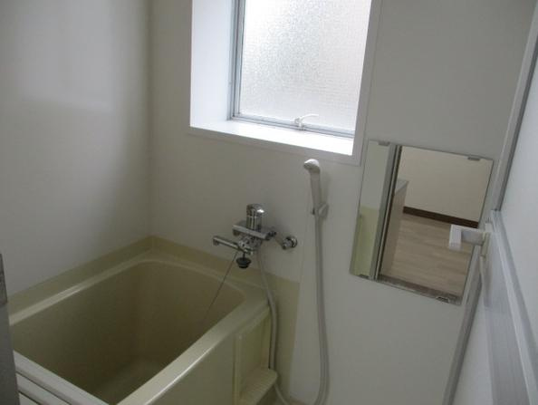 ＫＹハイツの浴室|コンパクトで使いやすいお風呂です