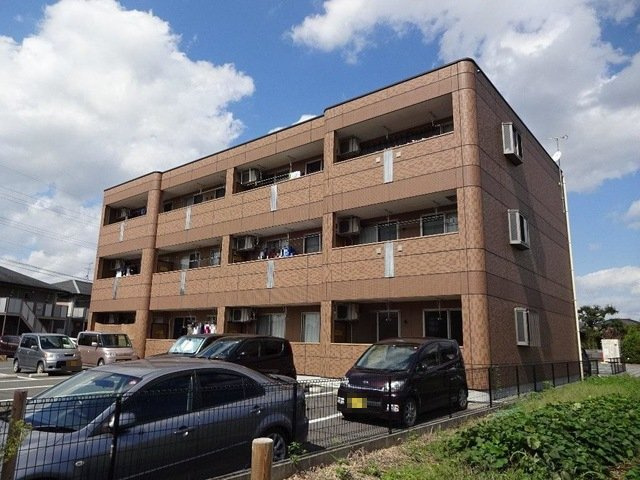 菊池郡菊陽町大字久保田のアパート