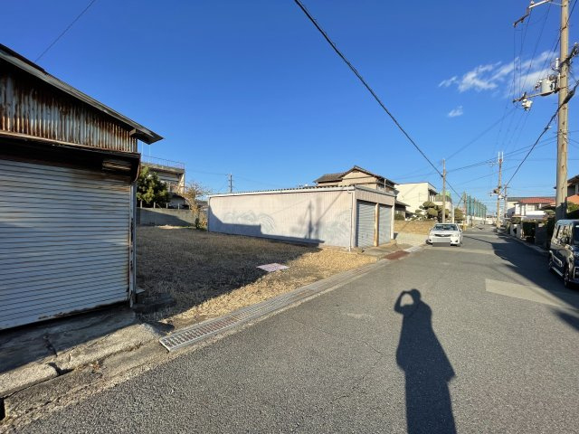 和歌山市湊4丁目・土地・56902の前面道路含む現地写真