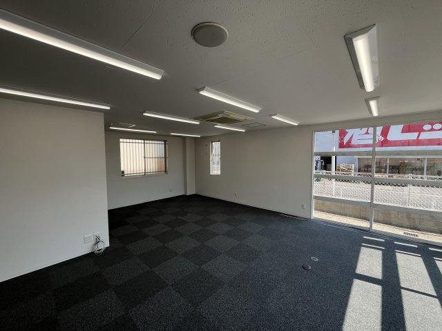 半田市南二ツ坂町１丁目貸店舗の内装