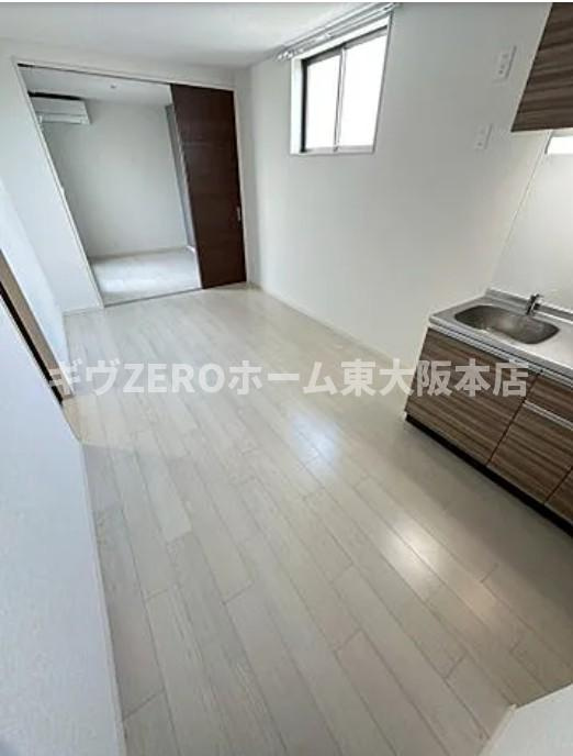 F asecia laniの居間・リビング