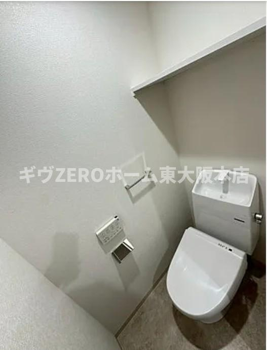 F asecia laniのトイレ