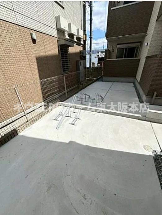 F asecia laniの駐車場