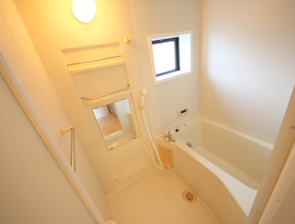 エクレール平城Bの浴室