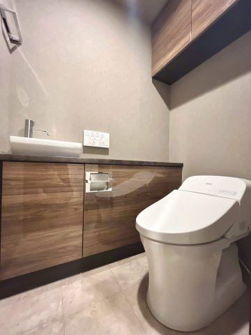 レーベン環状通東 THE RESIDENCEのトイレ