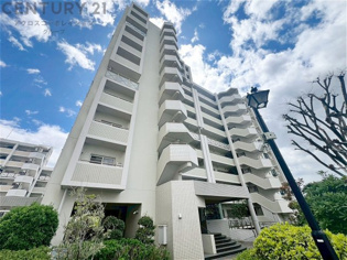 鉄筋コンクリート造11階建て