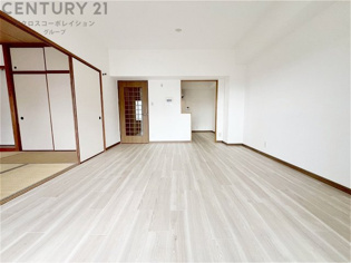 ダイニングスペースです。ダイオニングセットを置いても十分な広さを確保。