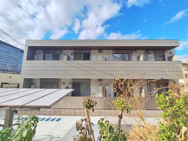 ＰＬＵＳ　ＣＩＴＹのエントランス