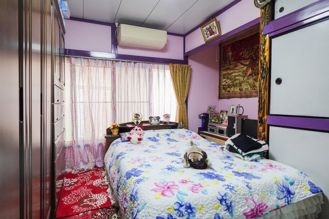 【洋室】 | 富士見市渡戸1丁目　中古一戸建住宅　(ふじみ野店) | 洋室6帖。
2面彩光で陽当たり・風通し良好なくつろぎ空間。