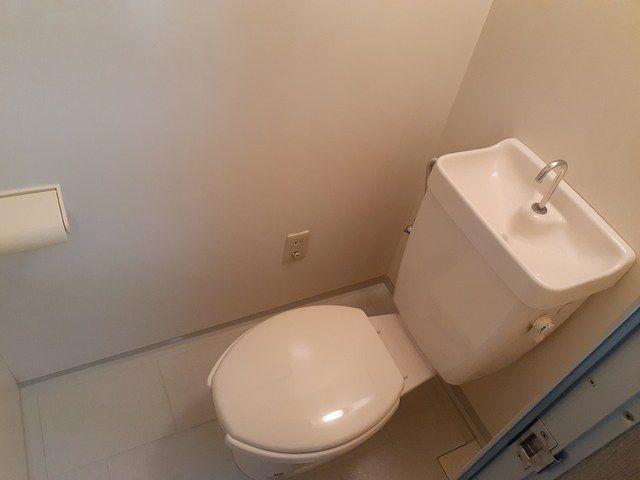 野々宮２丁目倉庫付事務所（Ｊ）のトイレ