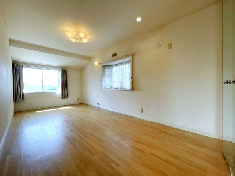 横浜新町１丁目　中古戸建の洋室