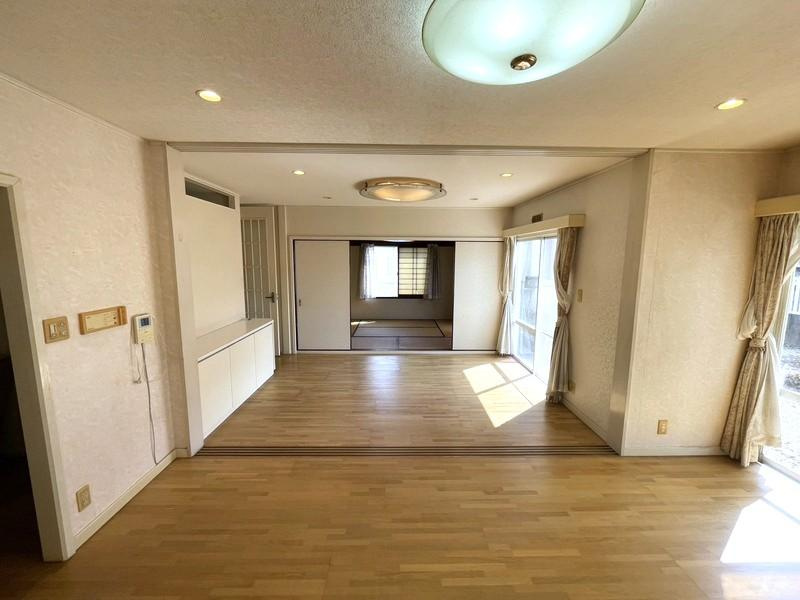 横浜新町１丁目　中古戸建の洋室