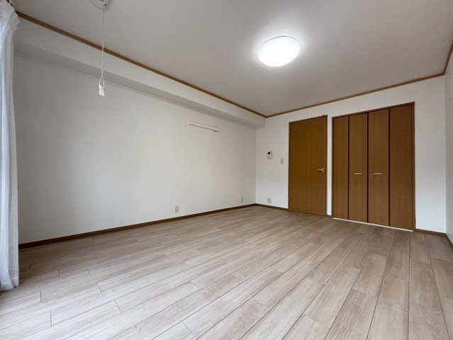 【寝室】 | アイランド打中