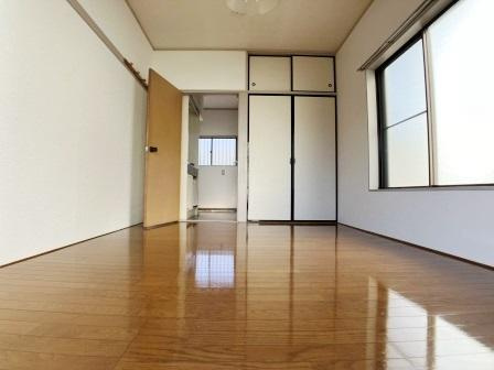 サンハイツA　SHIBUYAの居間・リビング|ゆったり過ごせる居間です