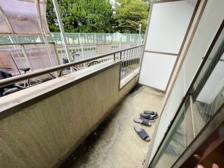 第2スカイコーポのバルコニー|お洗濯にも便利なバルコニー付き